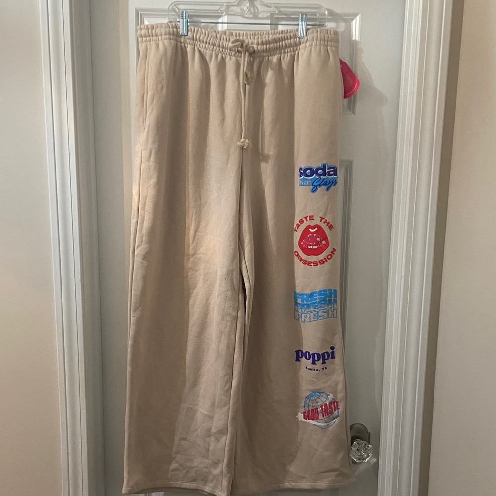 🧡 Women’s Poppi x Target sweatpants